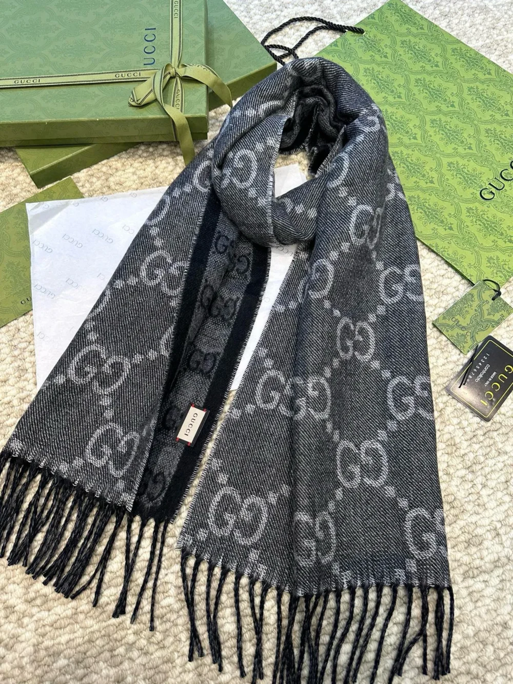 Gucci Rectangle Scarf - Grey